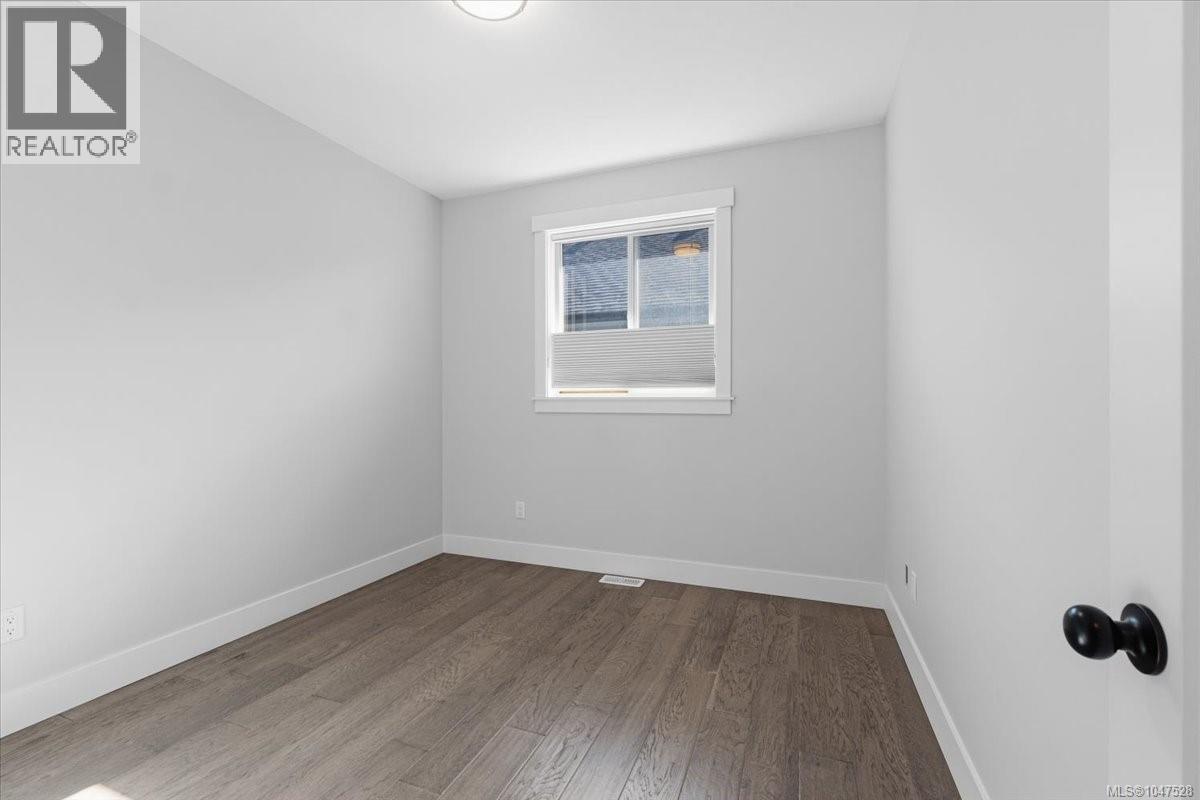 3825 Marjorie Way Property Photo 16