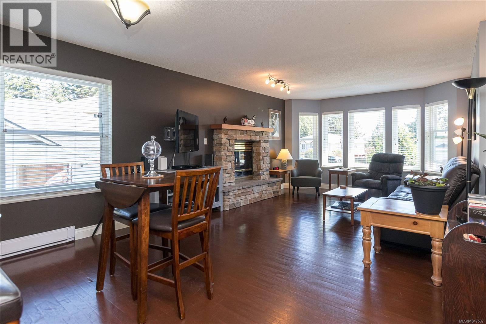 6736 Rhodonite Dr Property Photo 14