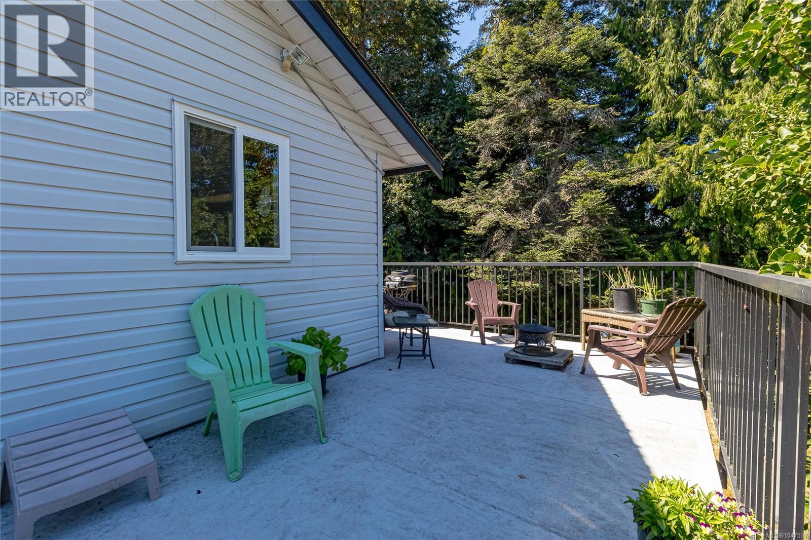 6736 Rhodonite Dr Property Photo 32