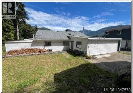 922 Resolution Rd Property Photo 15