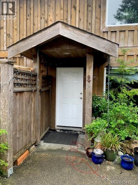 451 Neill St Property Photo 2