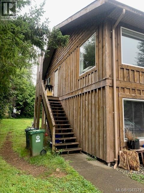 451 Neill St Property Photo 4