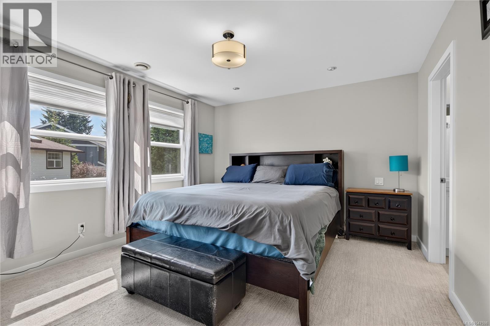 923 Randall Pl Property Photo 14