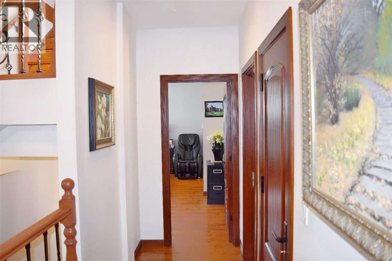 4037 Nelthorpe St Property Photo 11