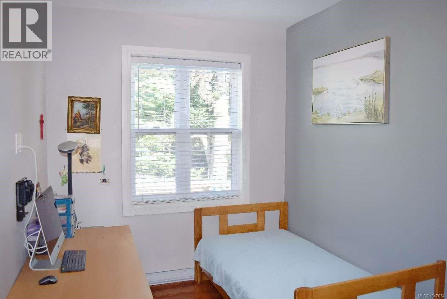4037 Nelthorpe St Property Photo 21