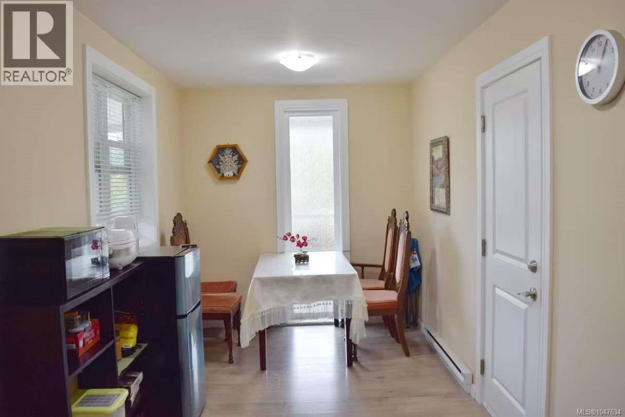 4037 Nelthorpe St Property Photo 40