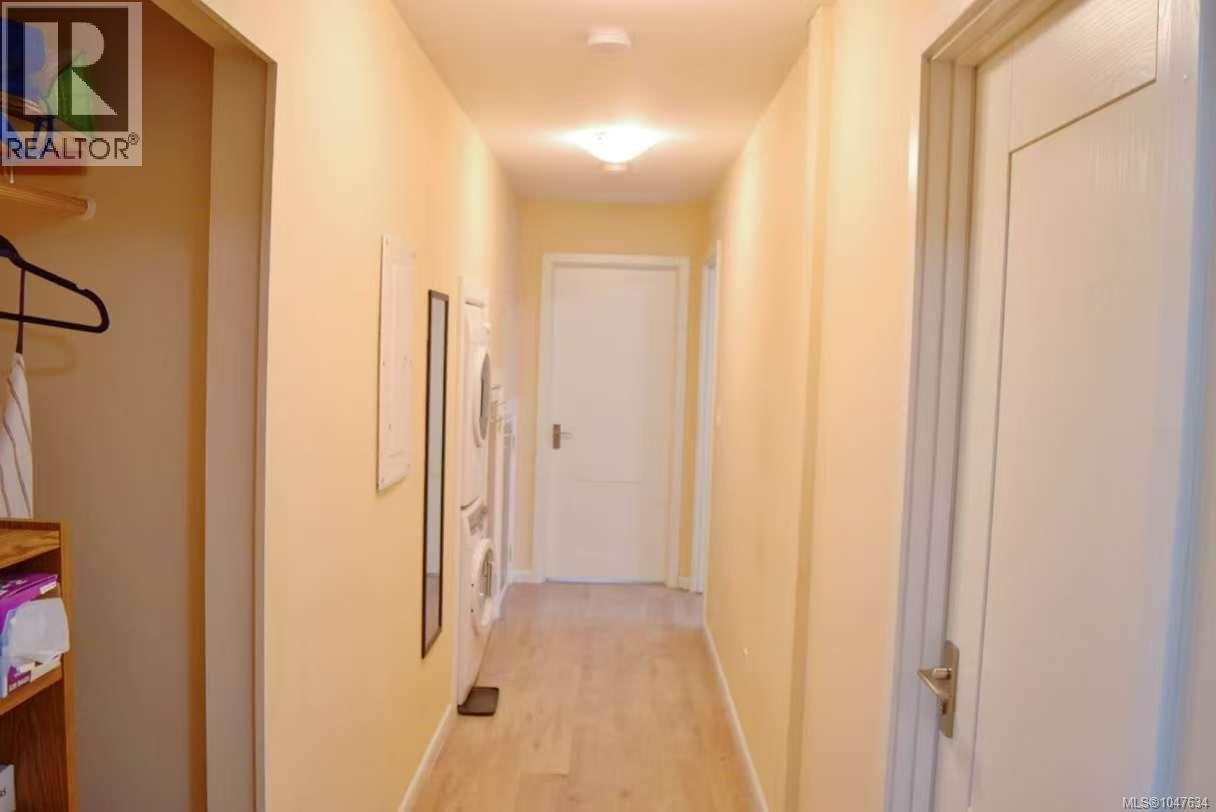 4037 Nelthorpe St Property Photo 42