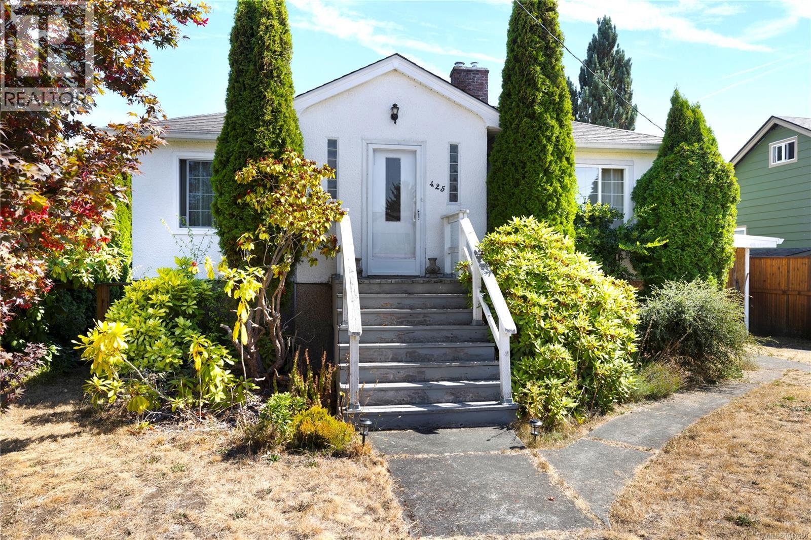 425 White St Property Photo 1