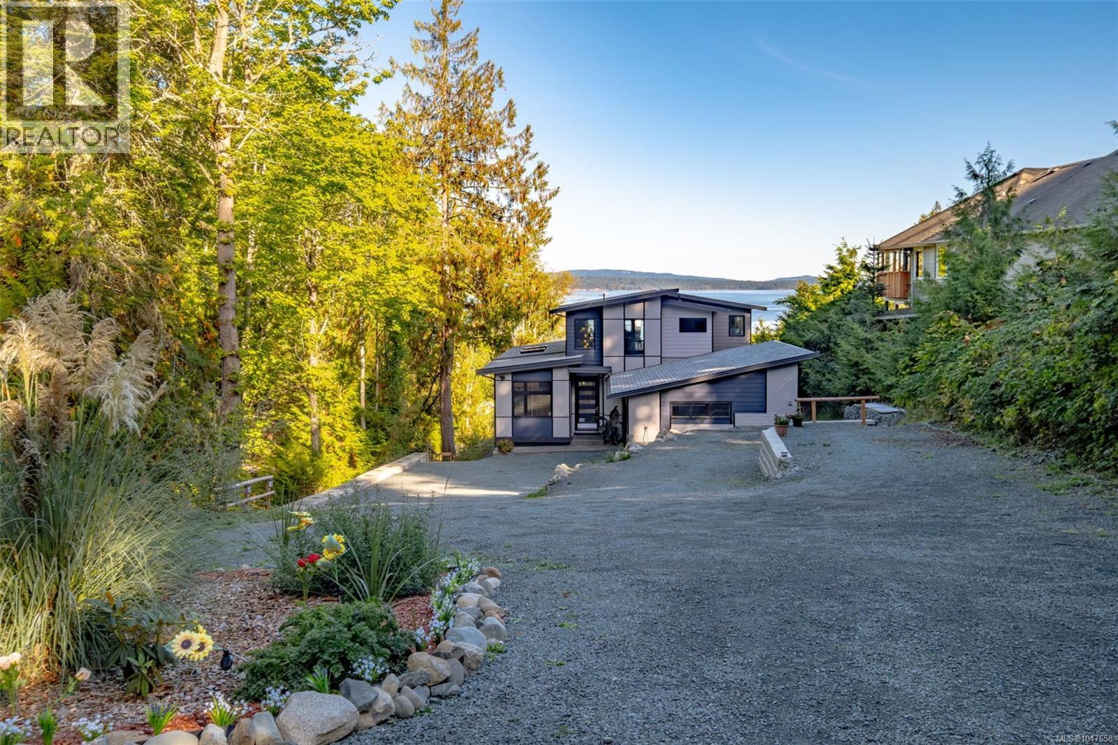 10333 Chemainus Rd Property Photo 3