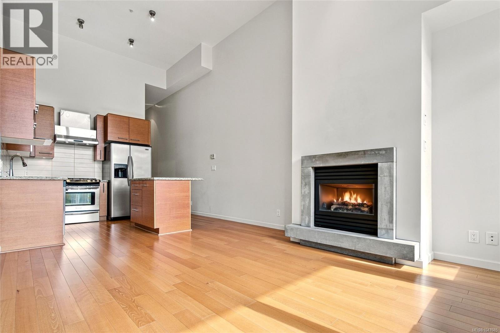 107 38 Front St Property Photo 5