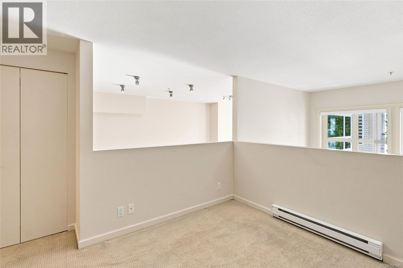 107 38 Front St Property Photo 10