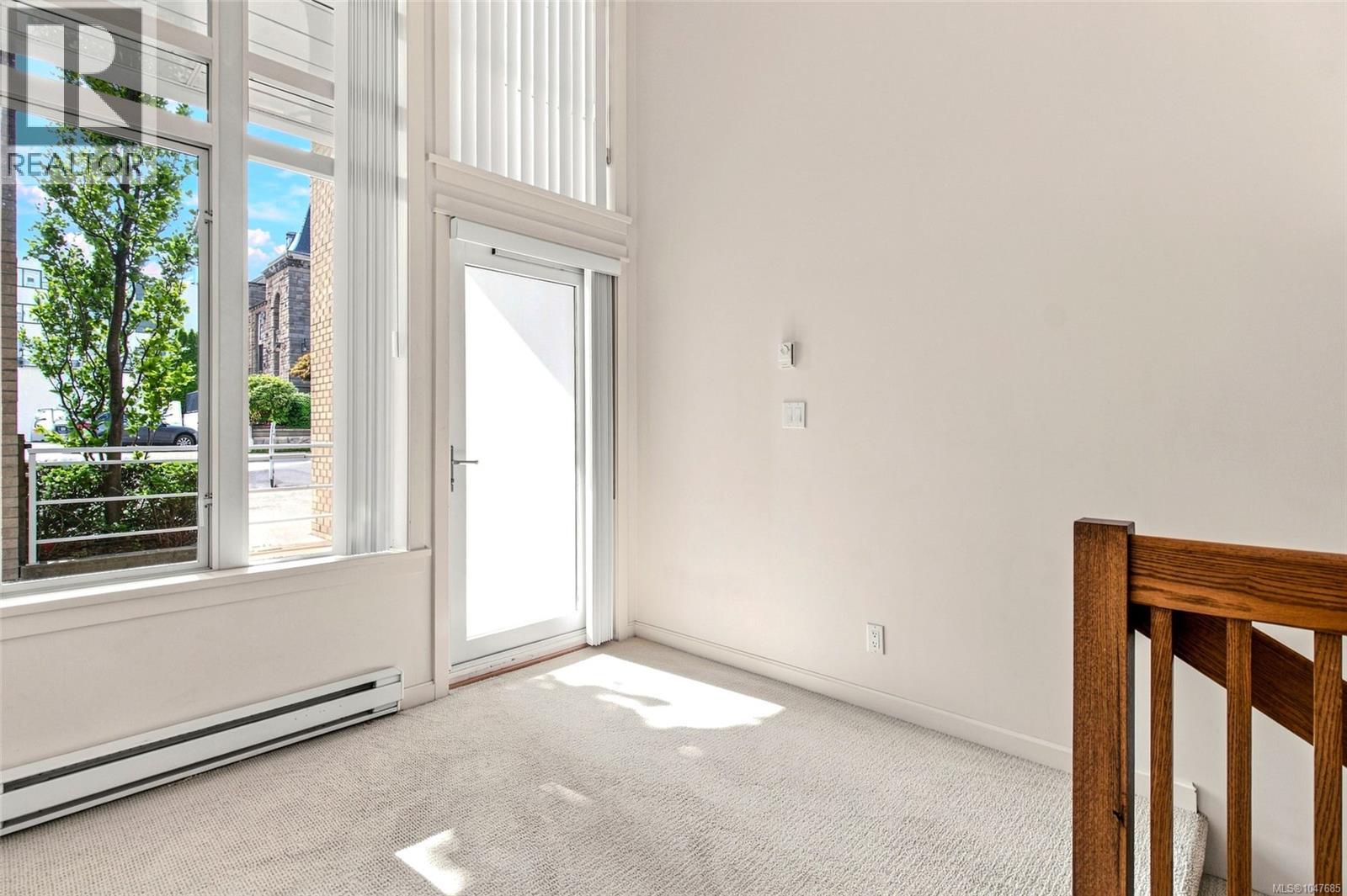 107 38 Front St Property Photo 15
