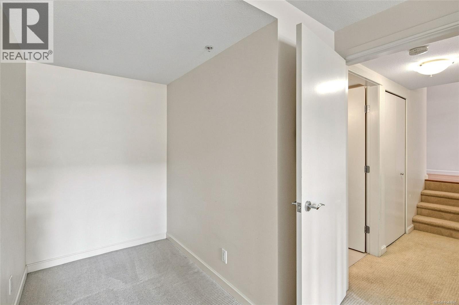 107 38 Front St Property Photo 21
