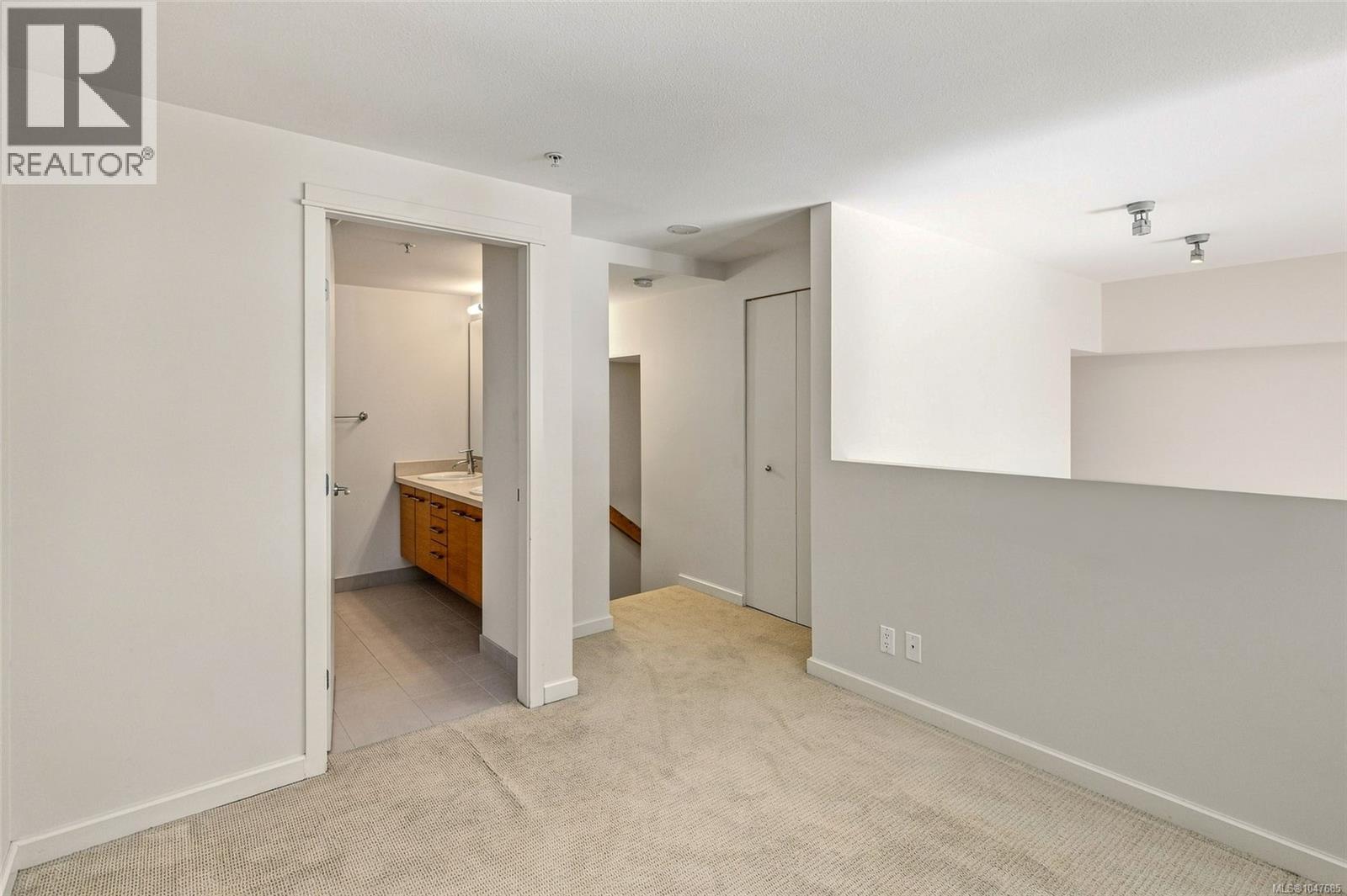 107 38 Front St Property Photo 28