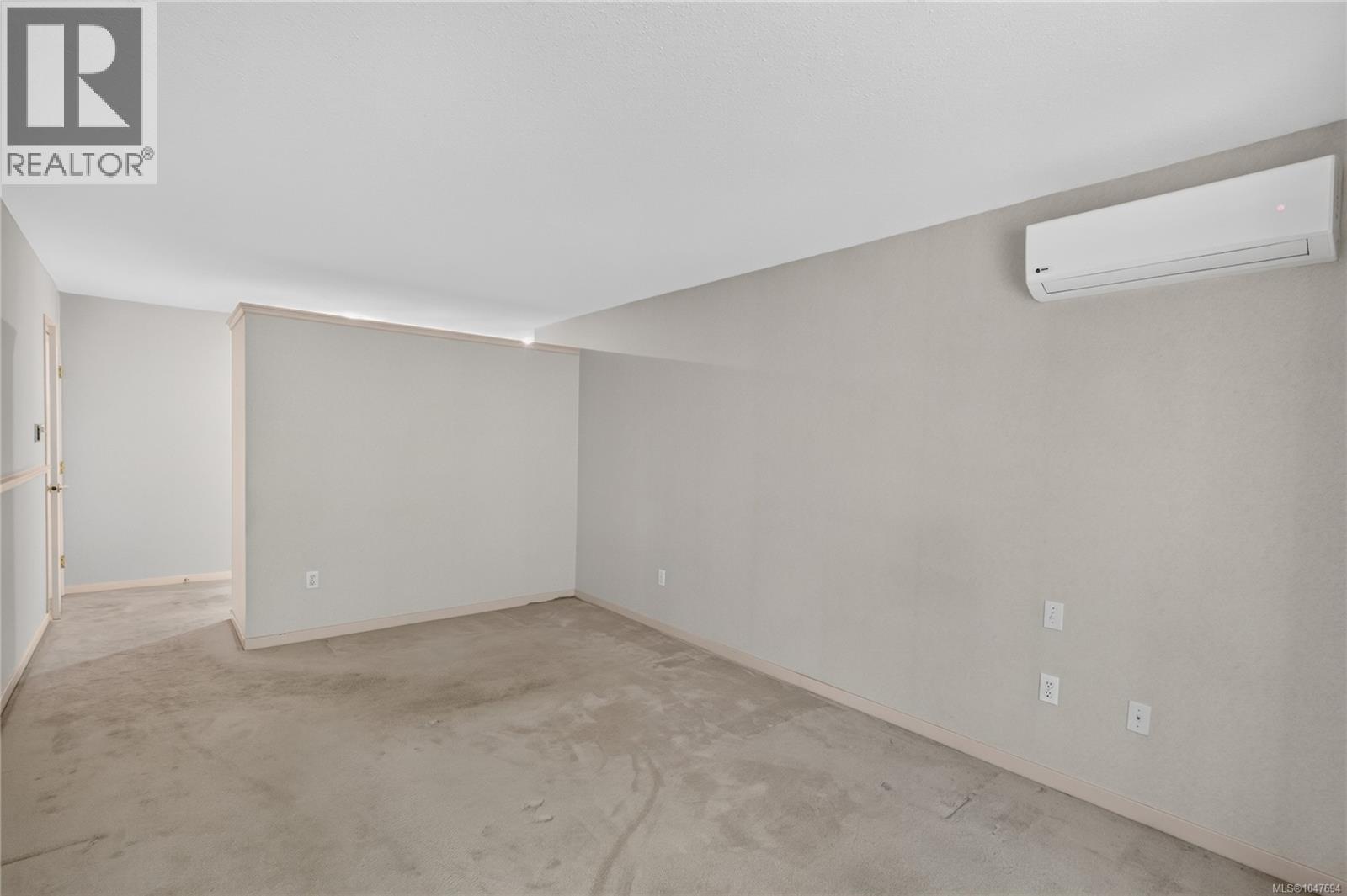 1 885 Berwick Rd S Property Photo 27