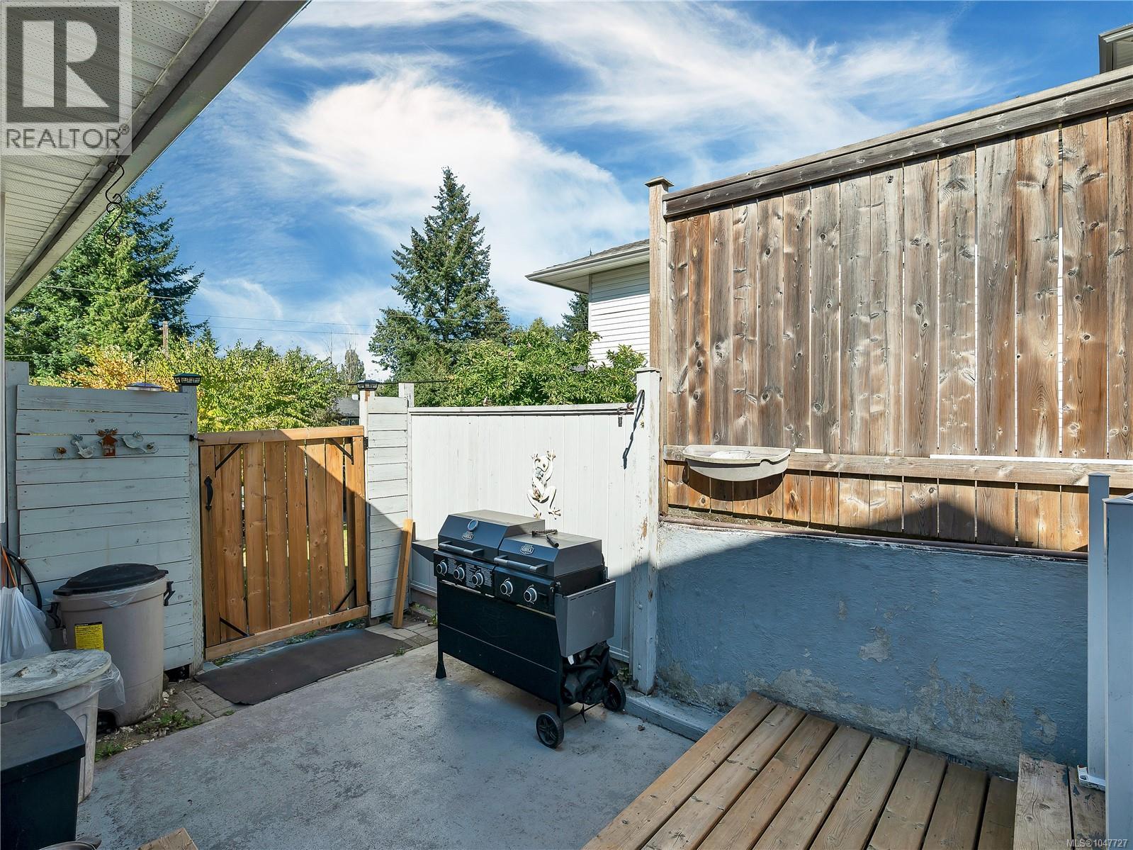 825 Pinecrest Rd Property Photo 54