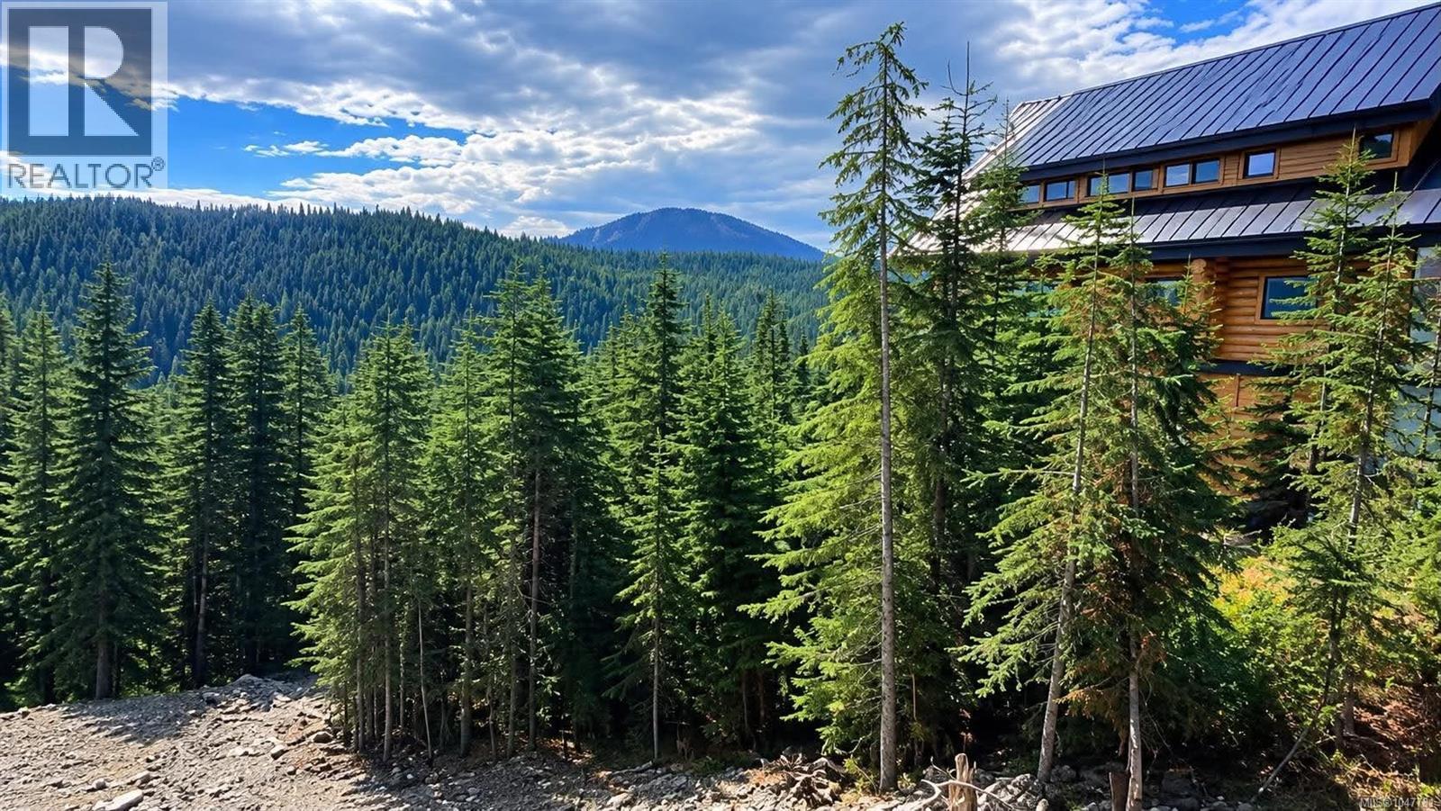 645 Arrowsmith Ridge Property Photo 6