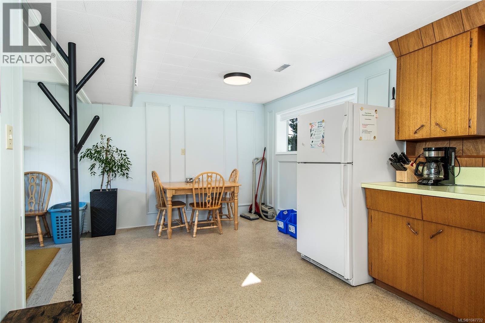 631 Warden Cds Property Photo 24