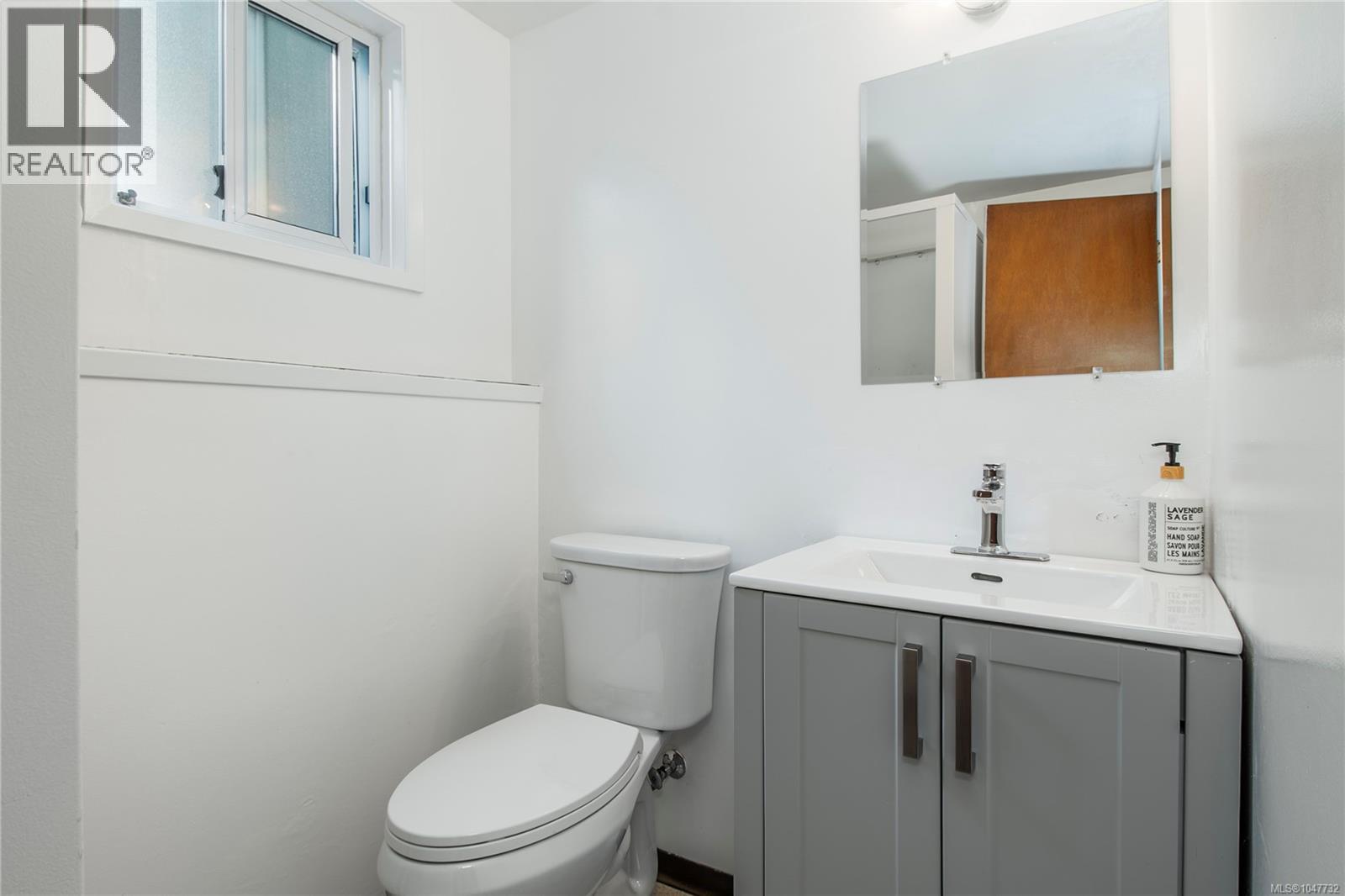 631 Warden Cds Property Photo 26