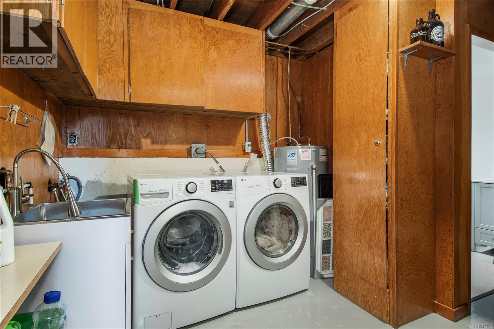 631 Warden Cds Property Photo 29