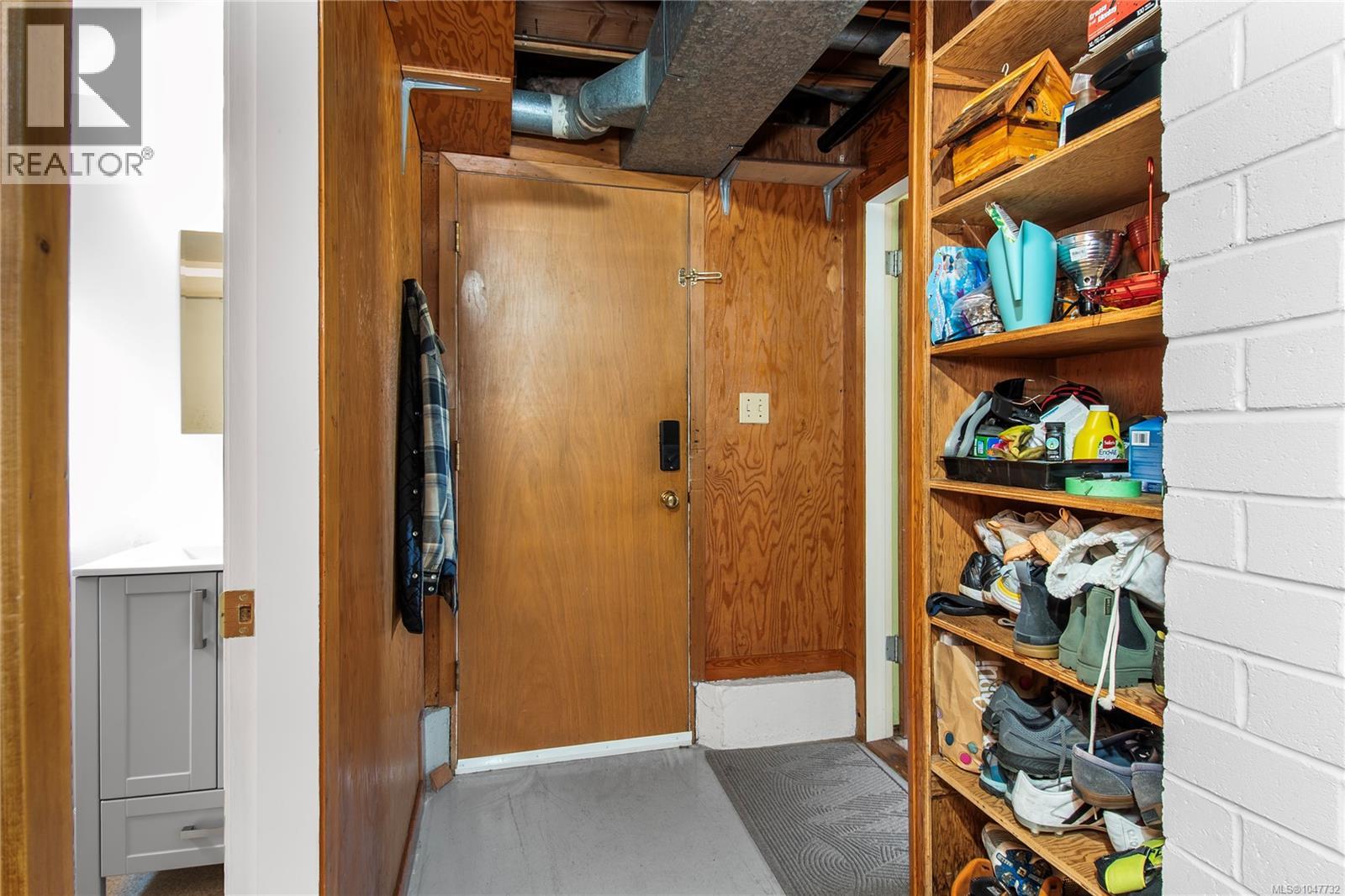 631 Warden Cds Property Photo 30
