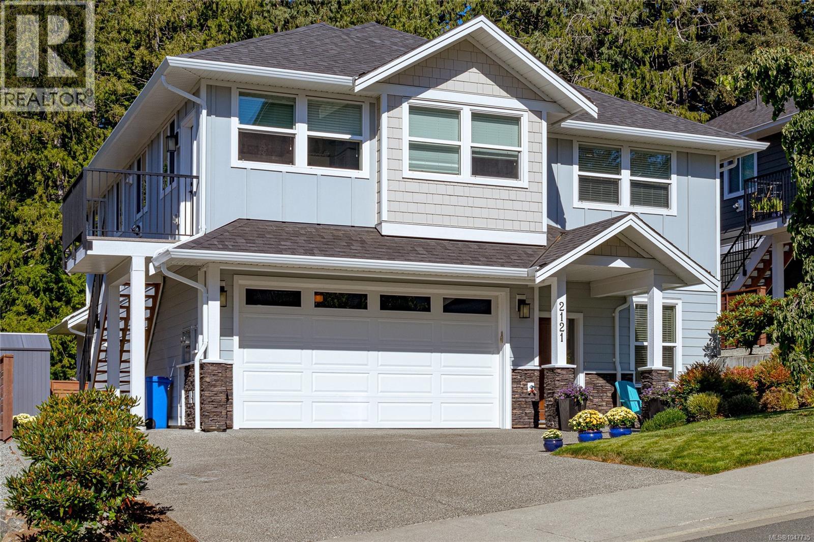 2121 Triangle Trail