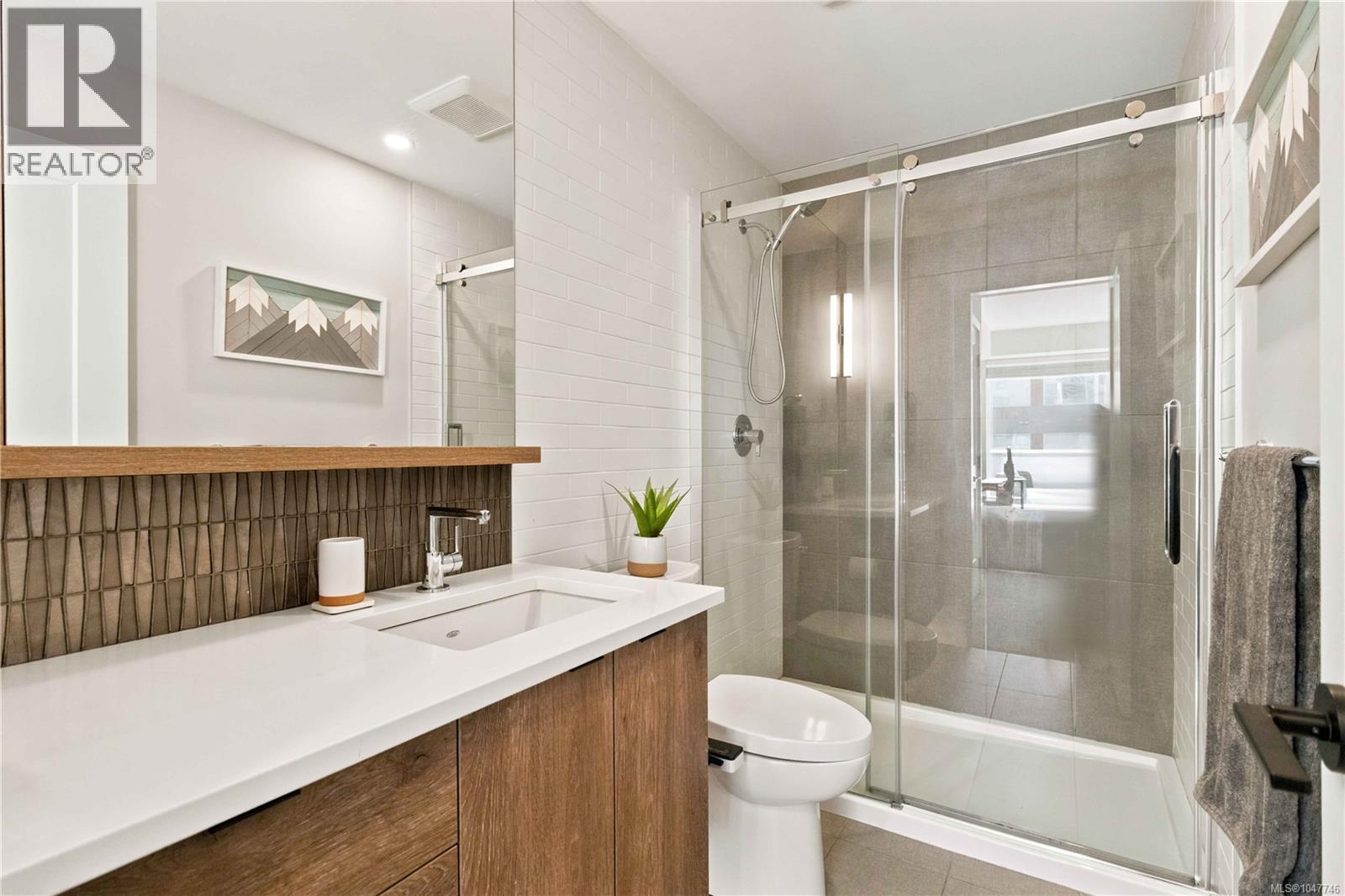 204 950 Whirlaway Cres Property Photo 18