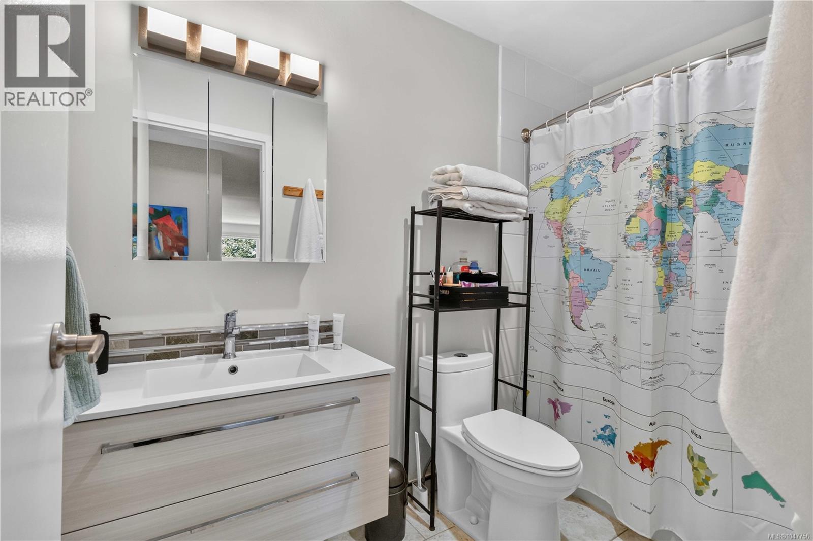 405 103 Gorge Rd E Property Photo 16