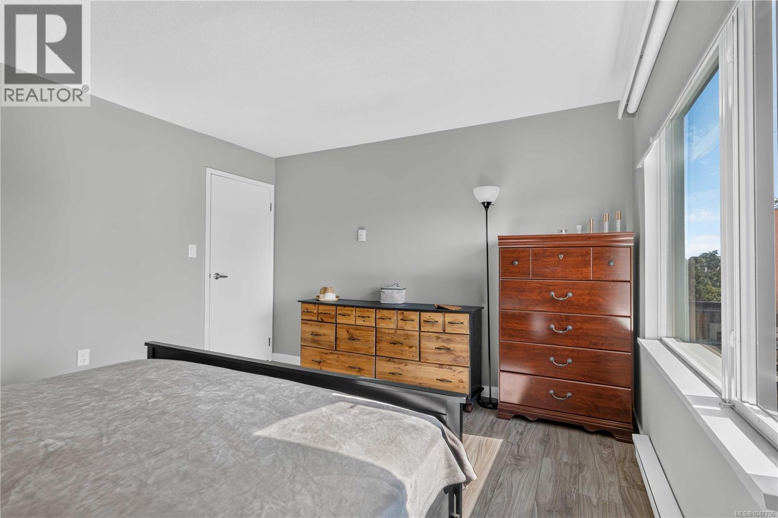 405 103 Gorge Rd E Property Photo 20