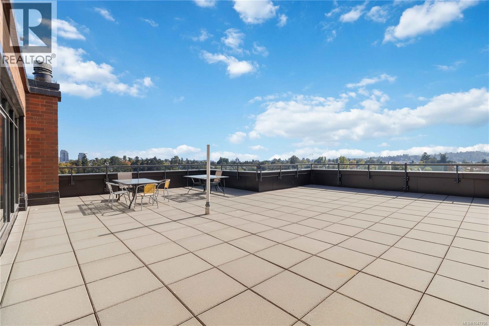 405 103 Gorge Rd E Property Photo 47