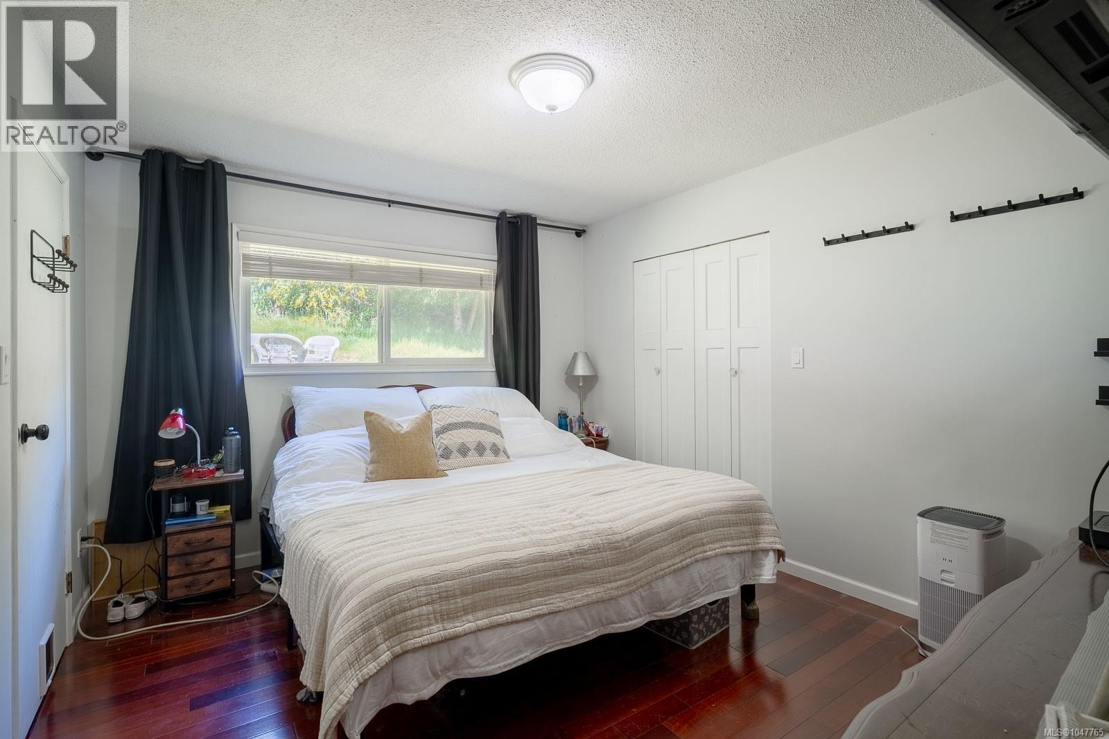 3716 Howden Dr Property Photo 14