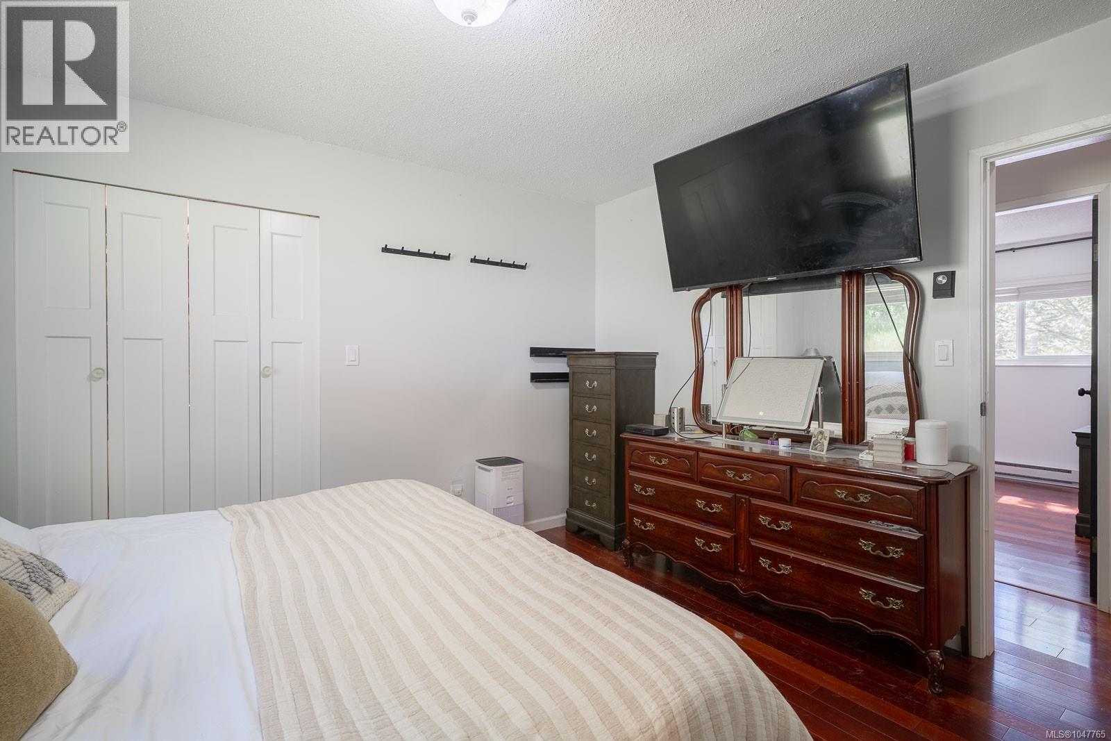 3716 Howden Dr Property Photo 15
