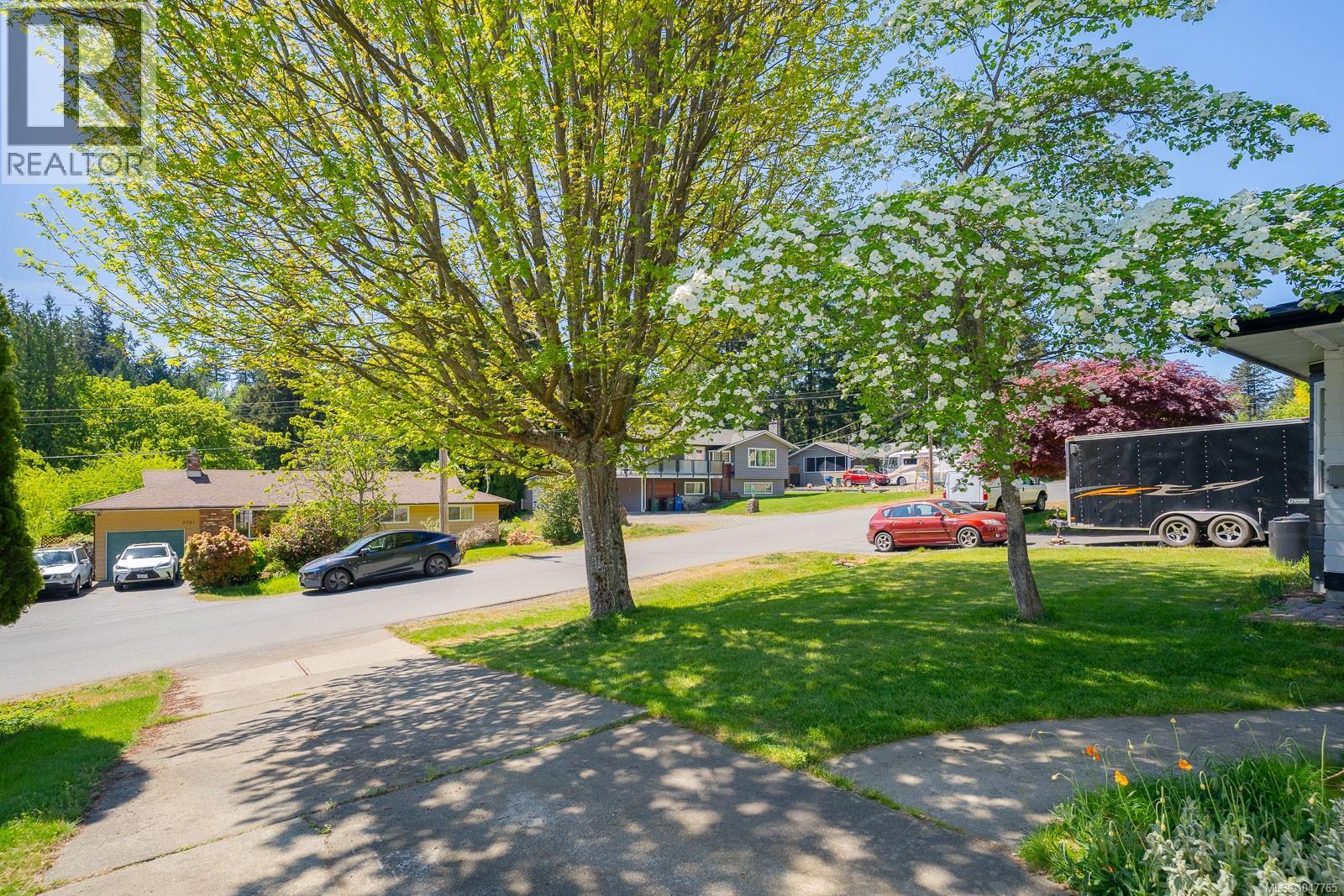 3716 Howden Dr Property Photo 31