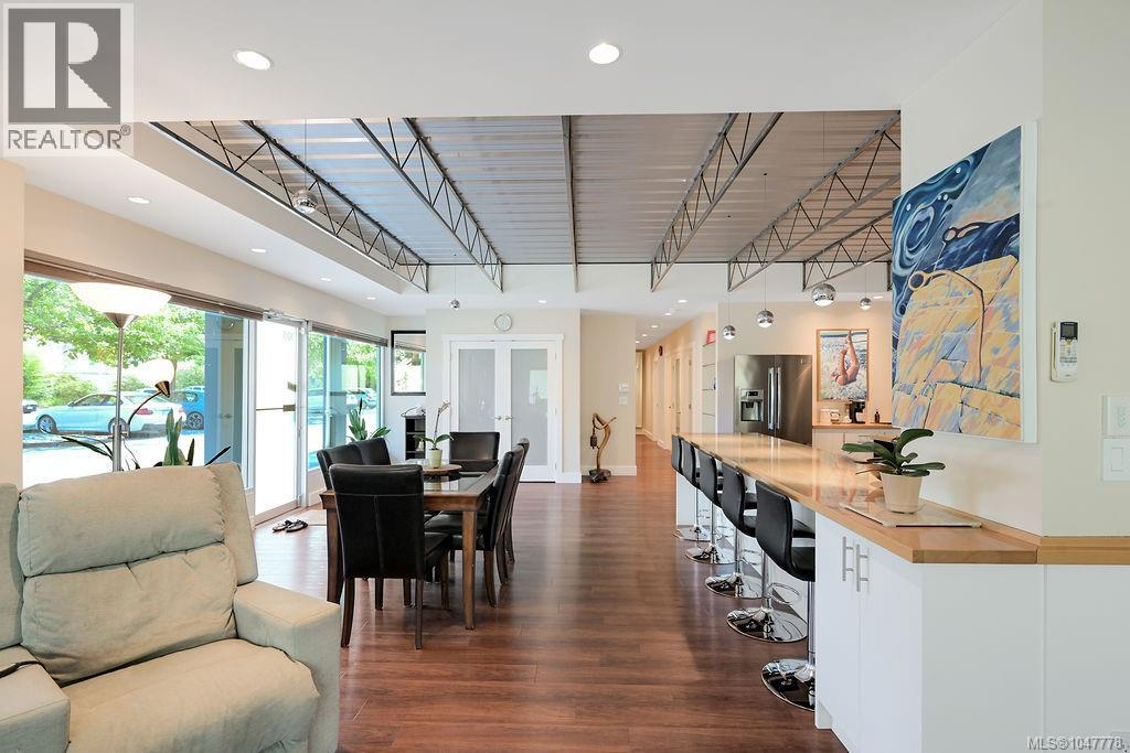 105 2245 James White Blvd Property Photo 15