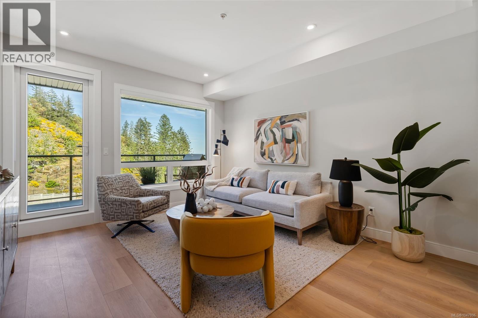 210 1810 Selenite Pl Property Photo 1