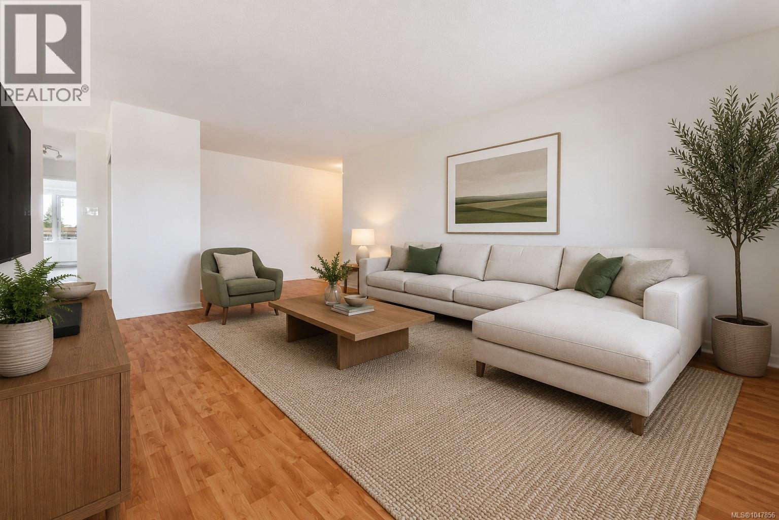 508 103 Gorge Rd E Property Photo 2