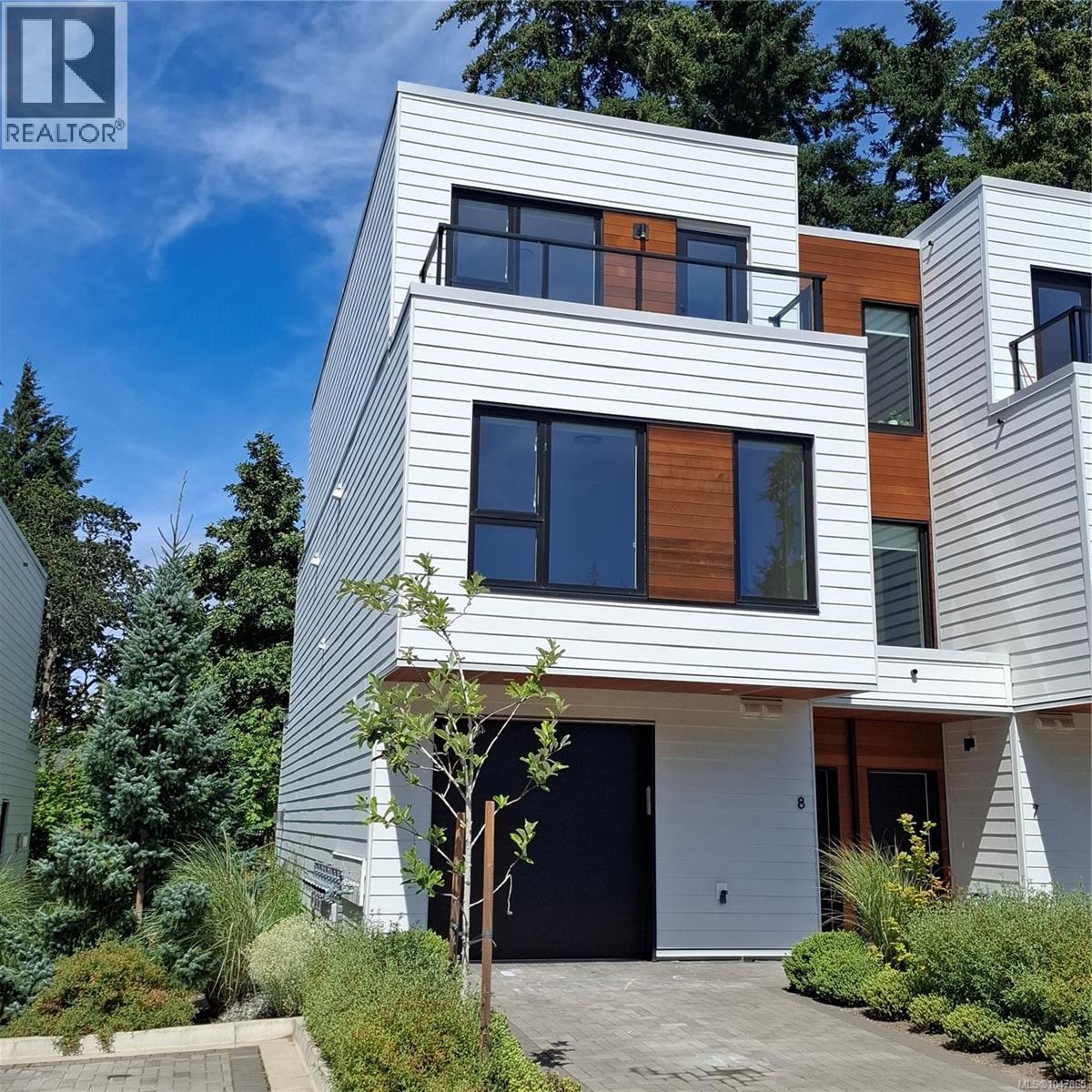 8 2330 Sooke Rd Property Photo 2