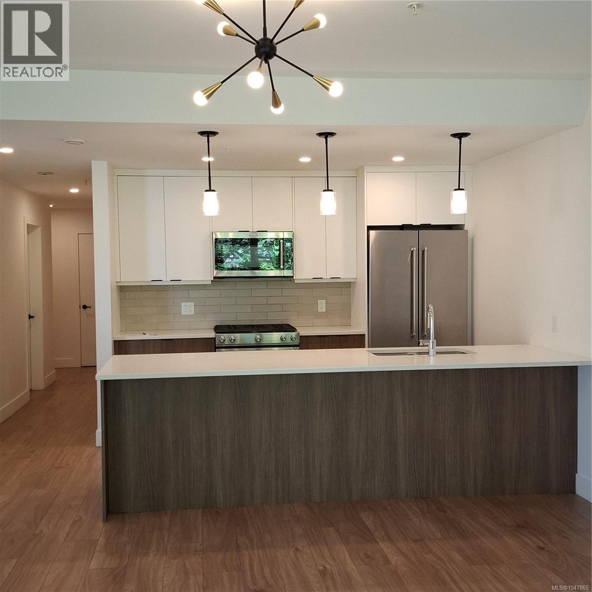 8 2330 Sooke Rd Property Photo 12