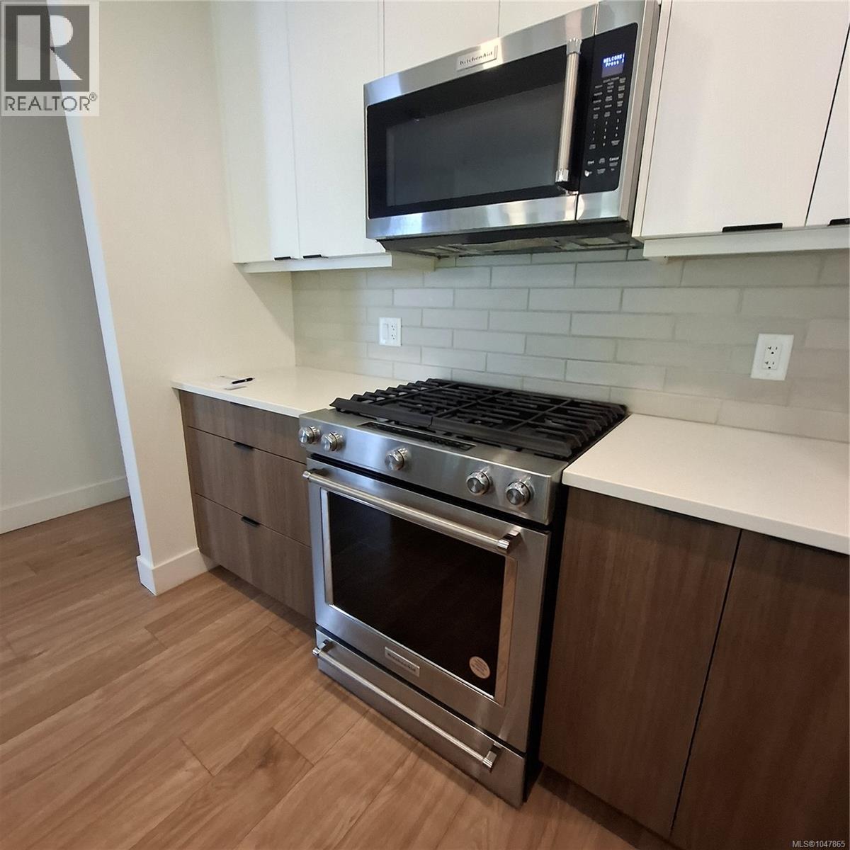 8 2330 Sooke Rd Property Photo 16