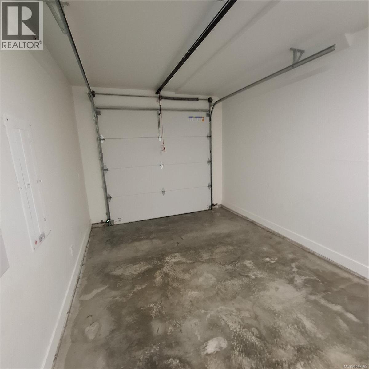 8 2330 Sooke Rd Property Photo 17
