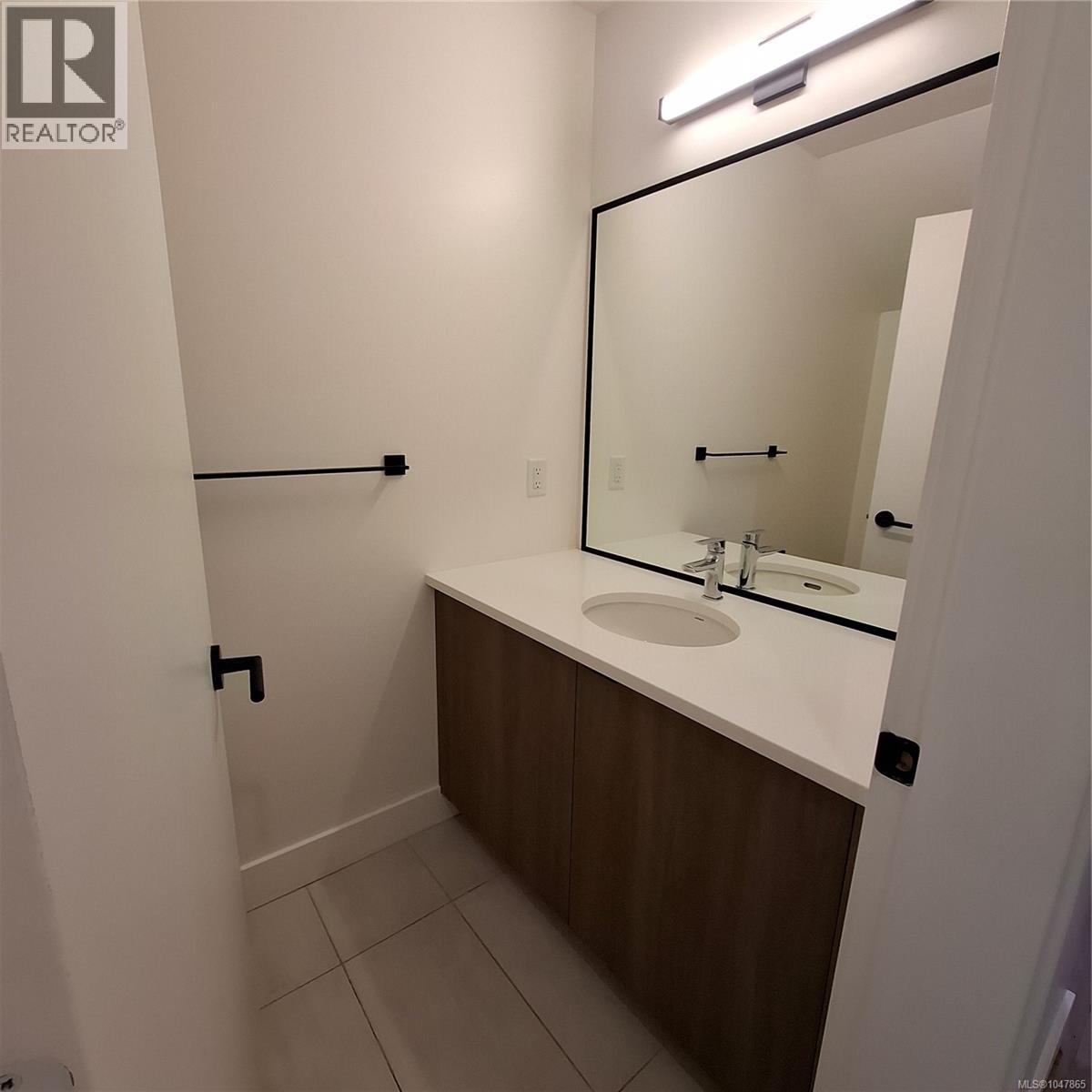 8 2330 Sooke Rd Property Photo 20