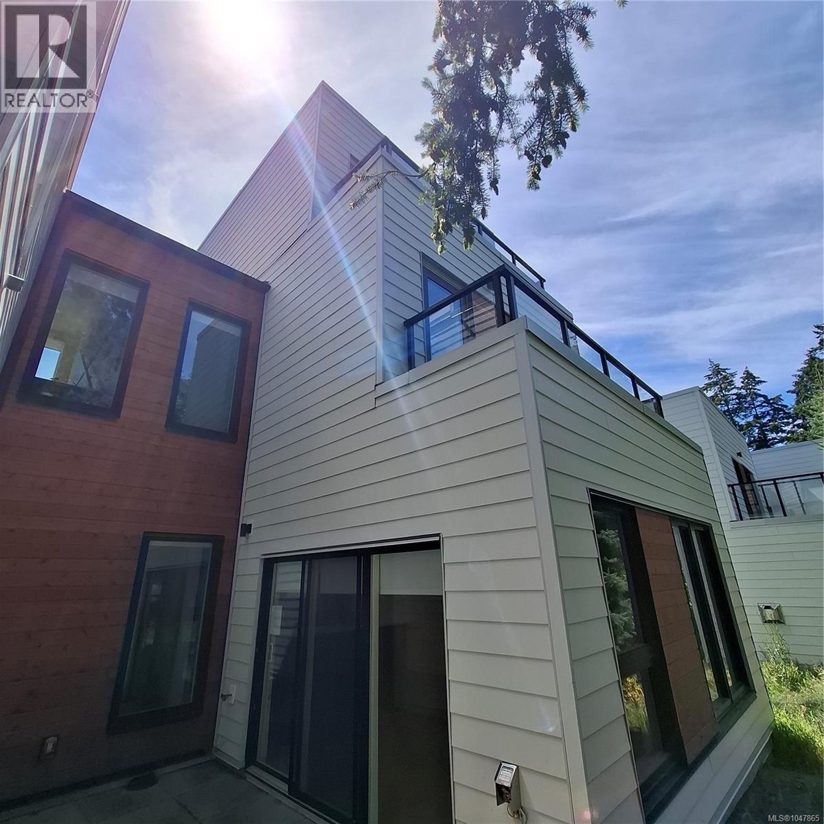 8 2330 Sooke Rd Property Photo 27