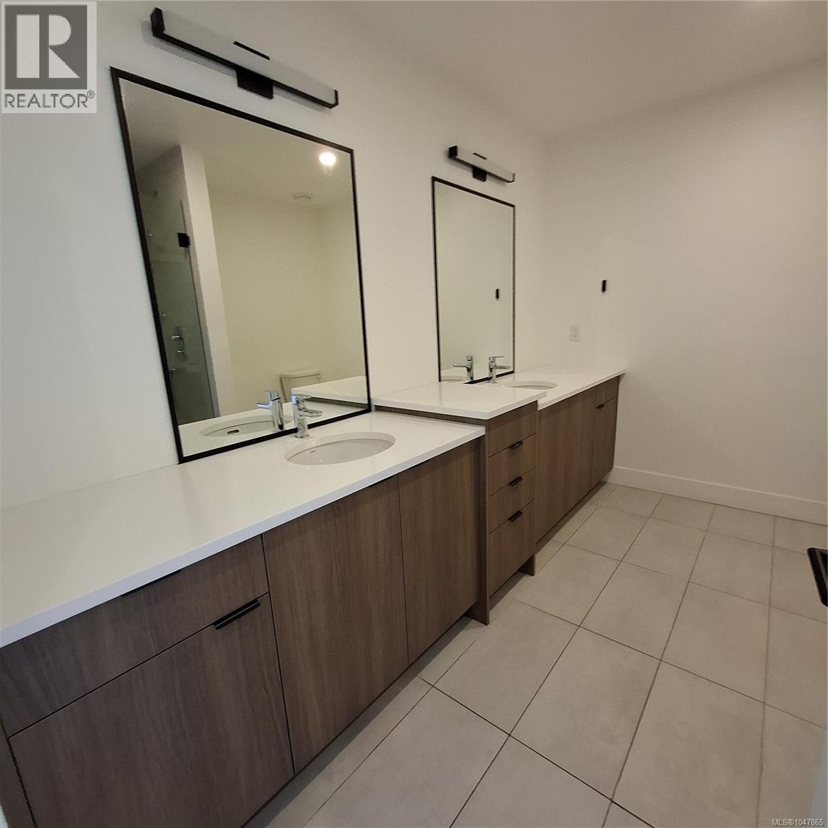 8 2330 Sooke Rd Property Photo 44