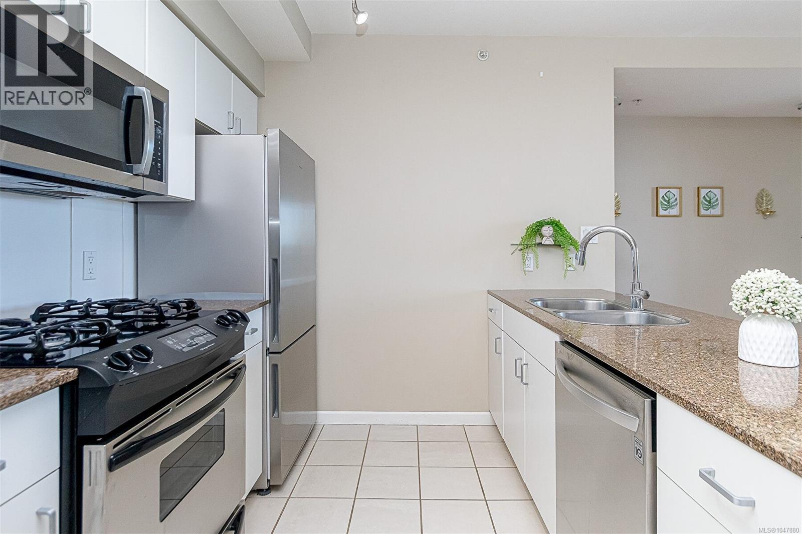 816 160 Wilson St Property Photo 15