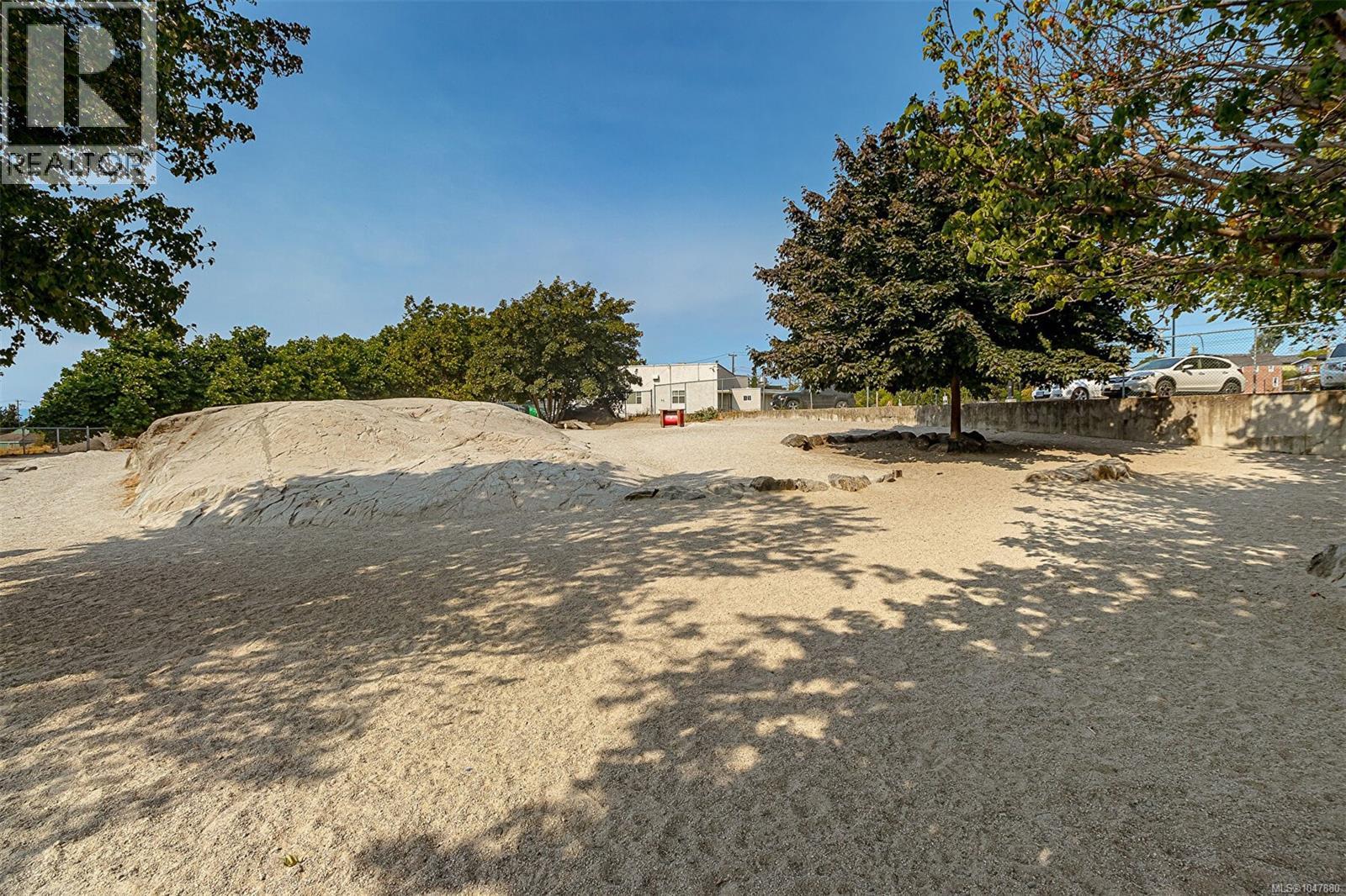 816 160 Wilson St Property Photo 48