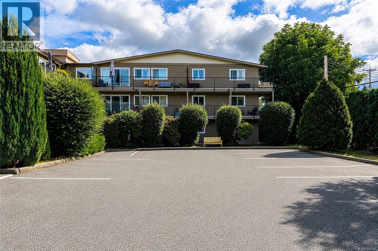 208 2515 Alexander St Property Photo 1