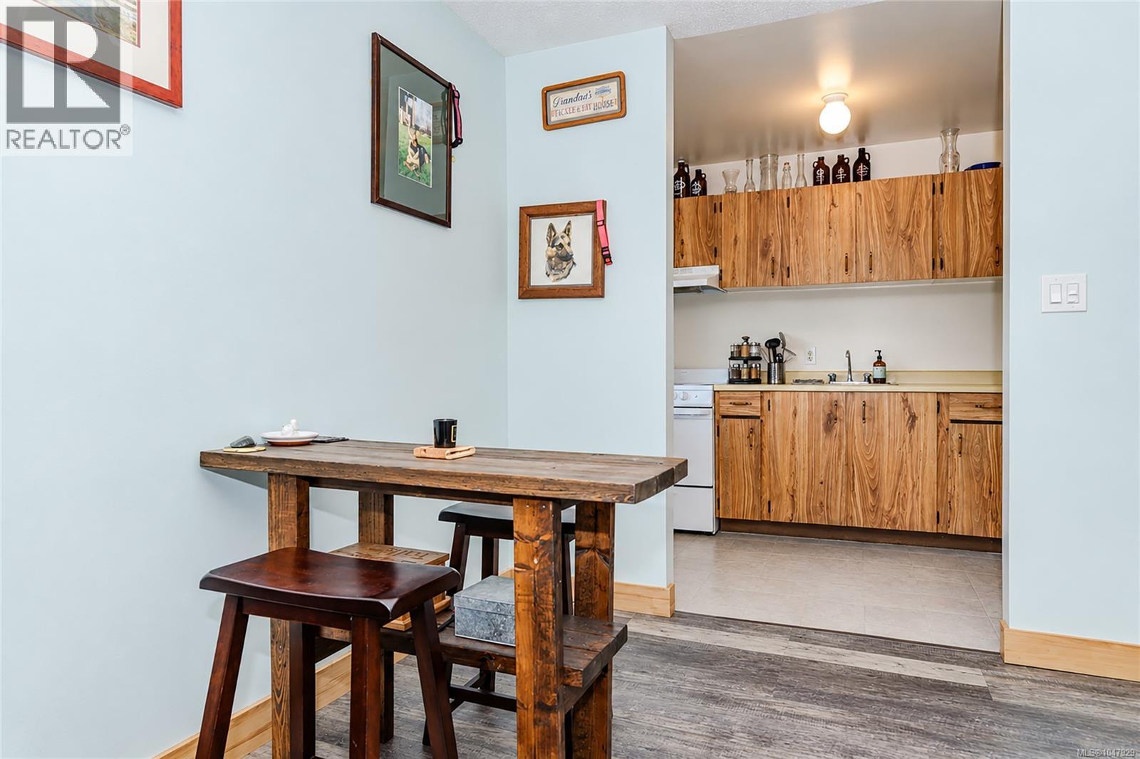 208 2515 Alexander St Property Photo 5