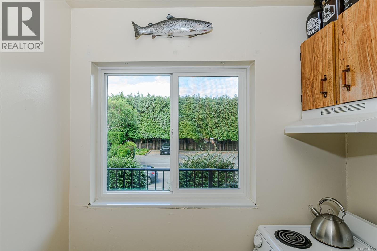 208 2515 Alexander St Property Photo 11