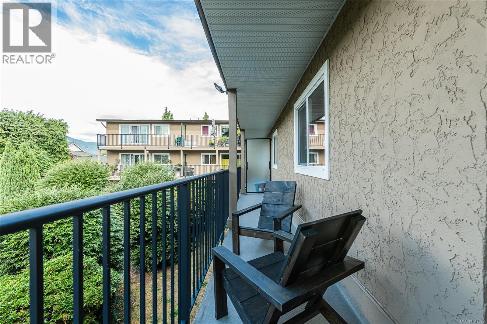208 2515 Alexander St Property Photo 14