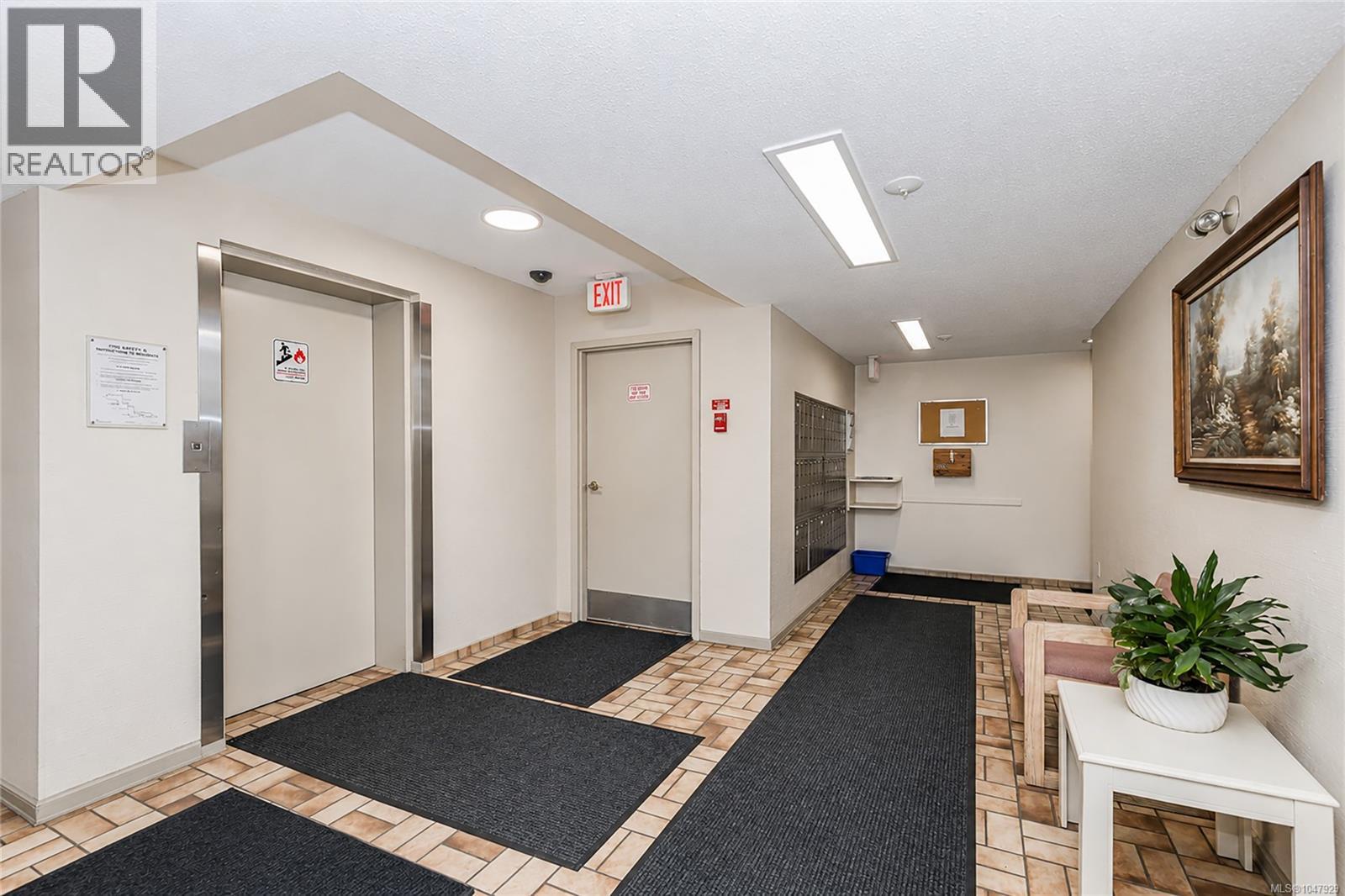 208 2515 Alexander St Property Photo 22